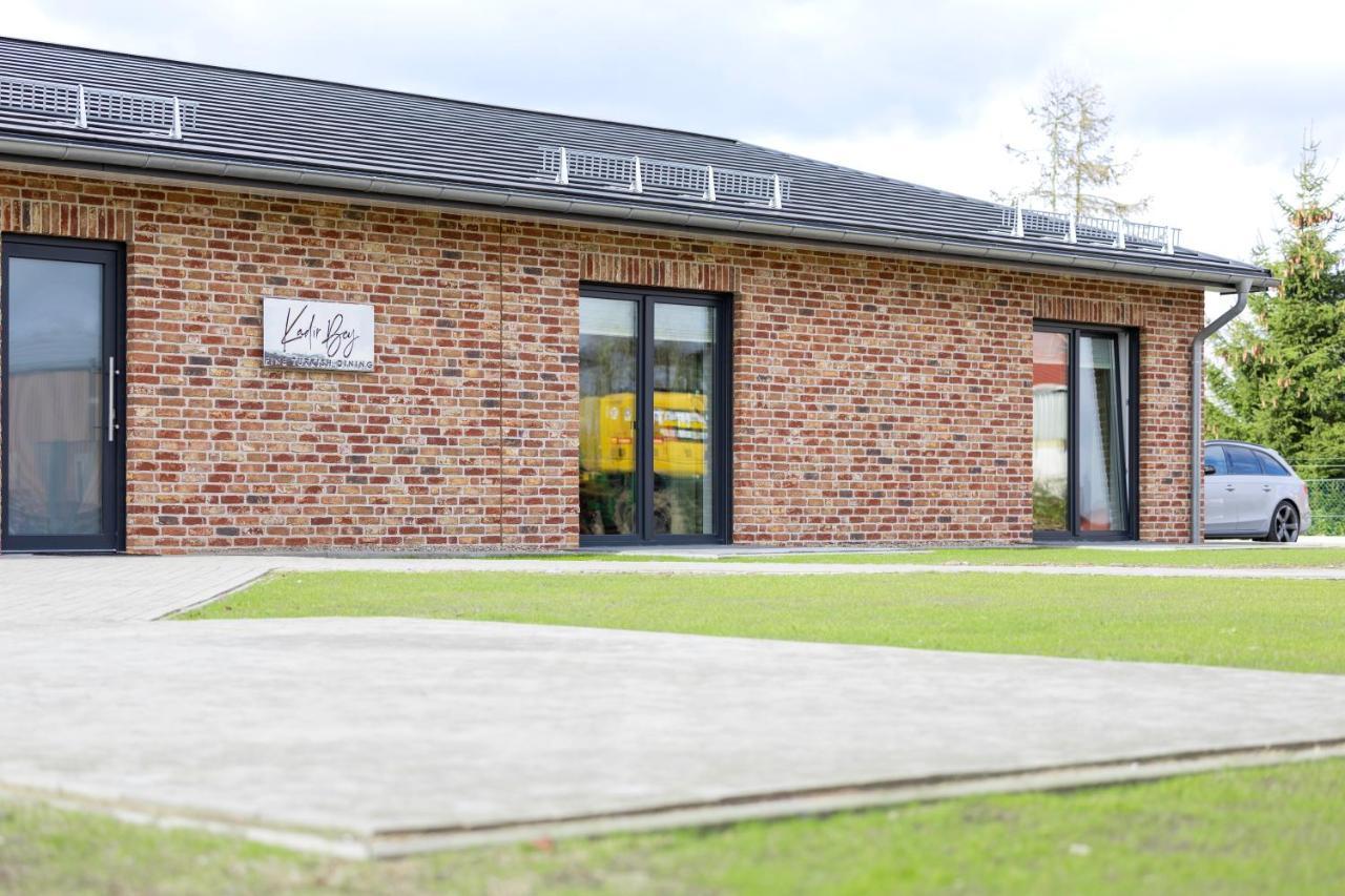 Kadir Bey & Four Rooms Osterrönfeld Exteriör bild
